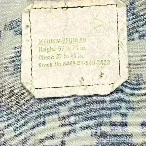 U.S. Navy Issued Button Down Jacket Embroidered Digital Camo Size Medium-Regular - Picture 5 of 7